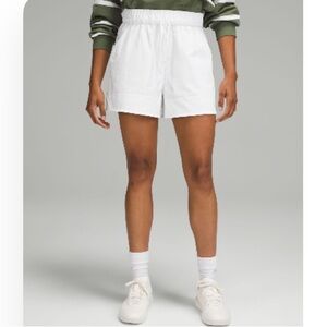 NWT Lululemon Cinchable Waist High Rise Woven Short 3.5”
